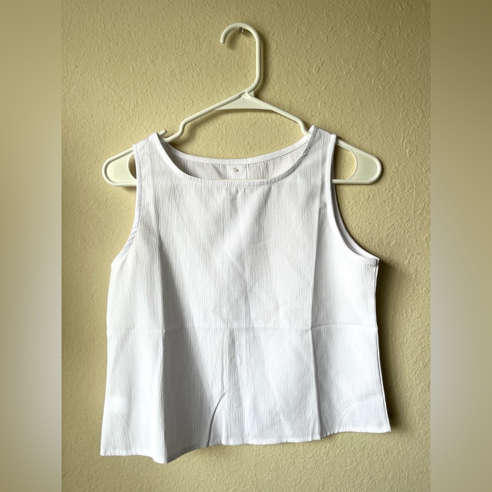 Elegant White Sleeveless Top